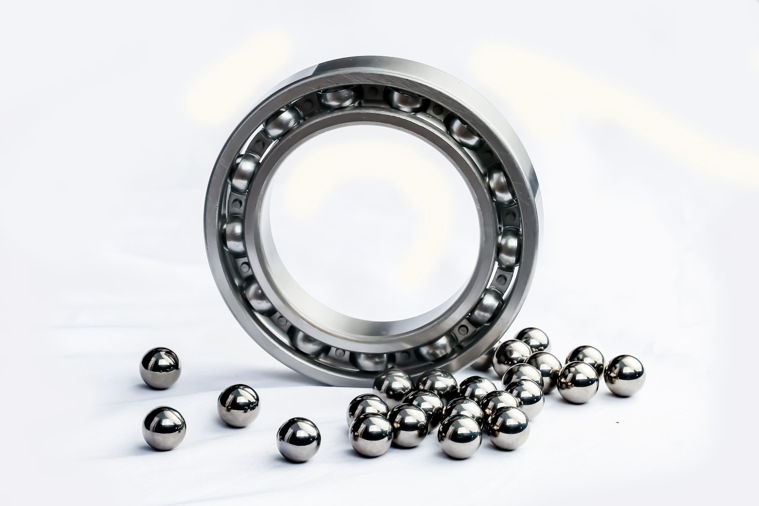 Real shot of steel balls 20